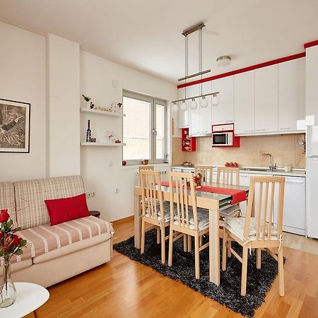 סקופיה Luxury Apartment Near City Center מראה חיצוני תמונה